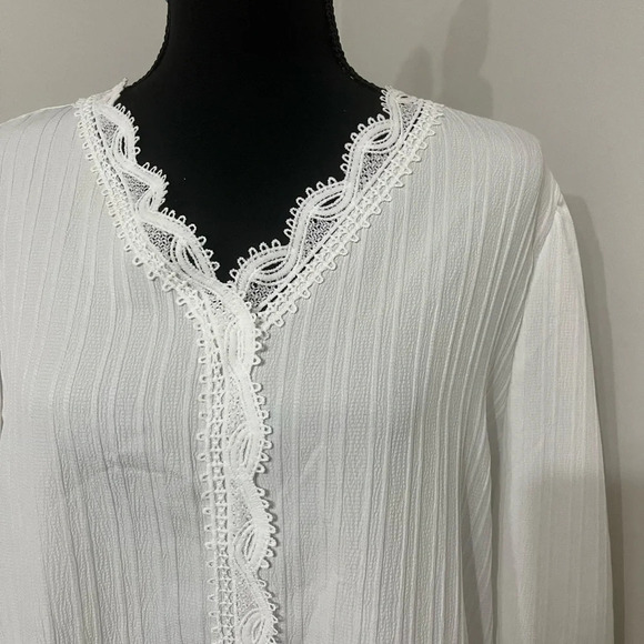 NWOT White V-Neck Lace trim, long sleeve cuff wrists blouse tunic 1XL new - Picture 4 of 8
